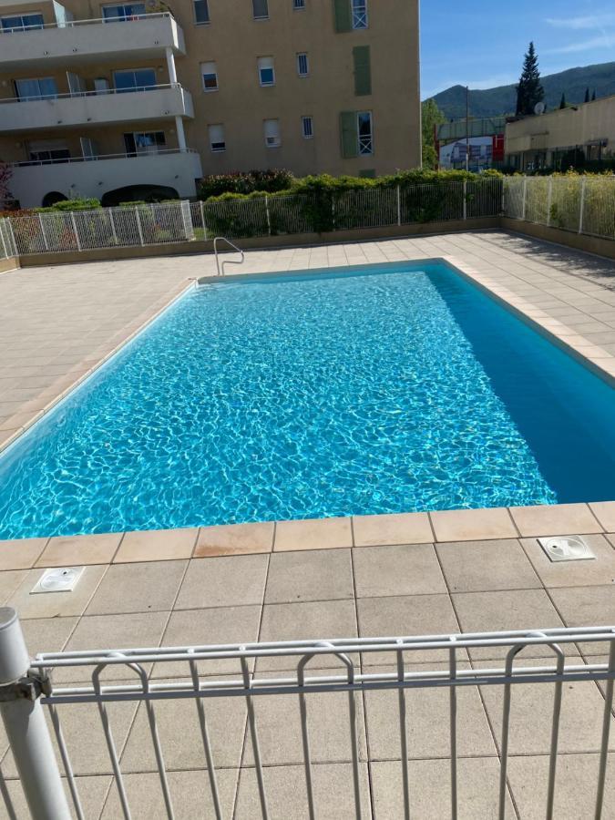 Studio Brignoles Piscine Emplacement Ideal Exterior foto